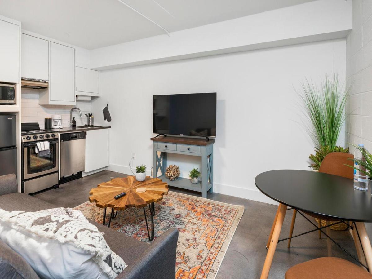 Comfortable Studio With Queen Bed, City Walkable! Apartment Atlanta Bagian luar foto