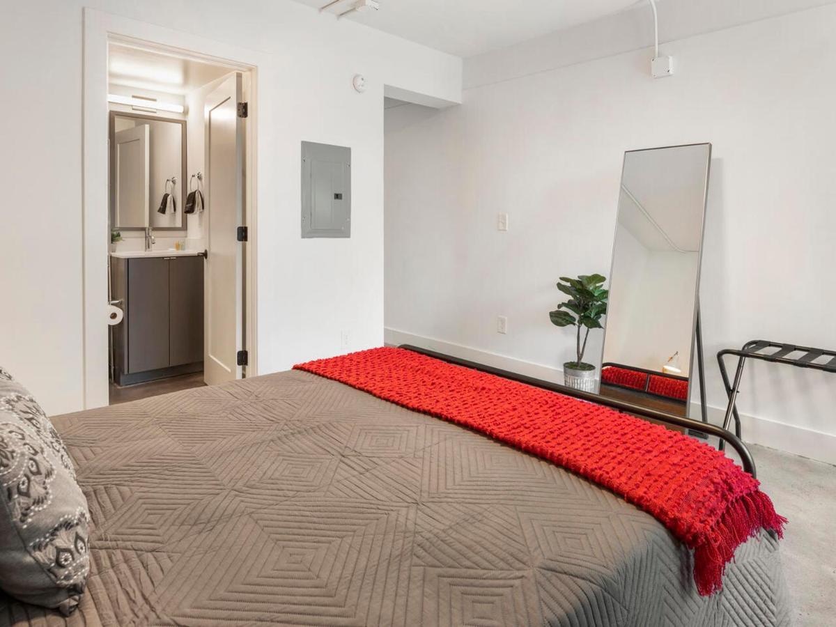 Comfortable Studio With Queen Bed, City Walkable! Apartment Atlanta Bagian luar foto